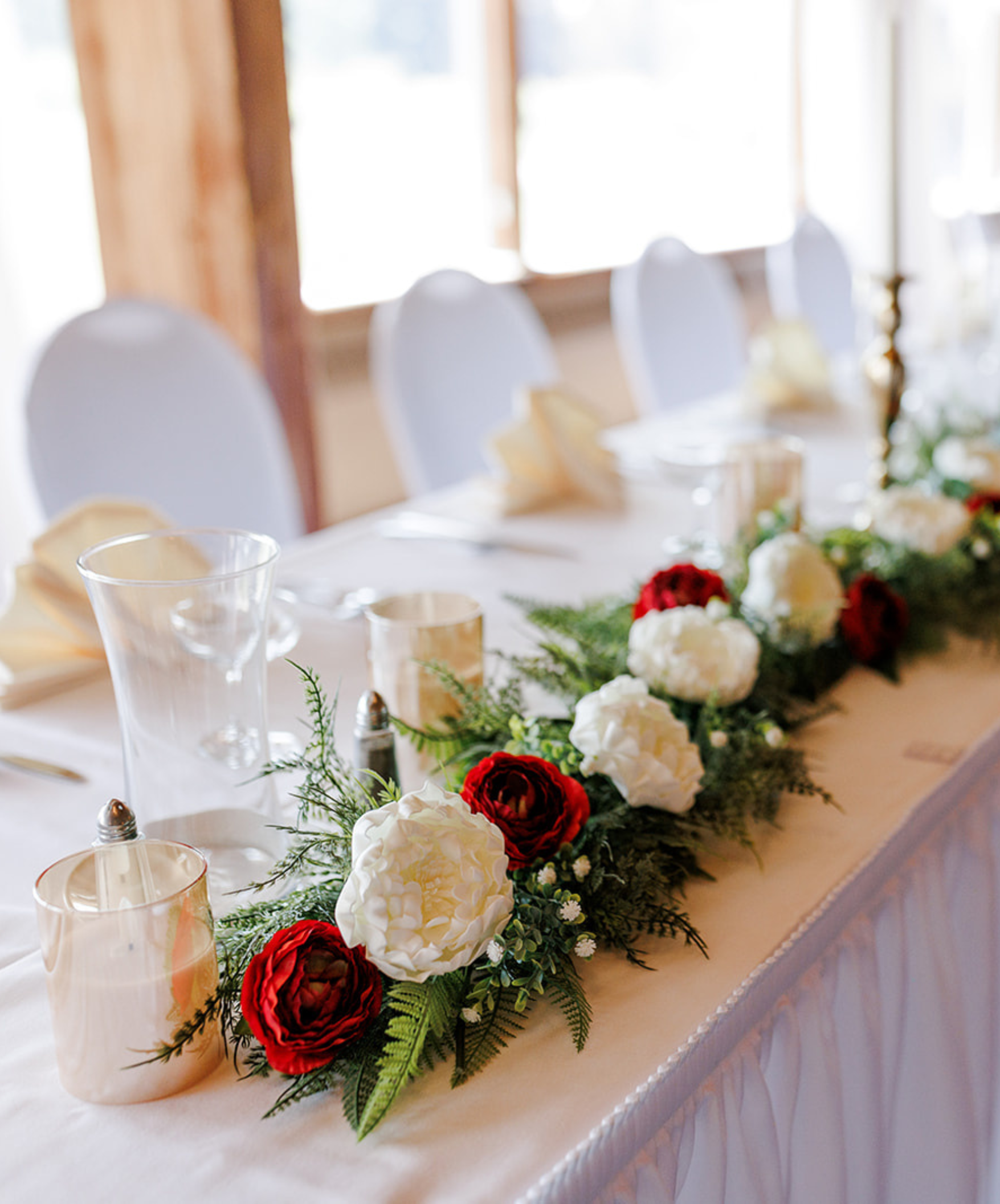 Elegant private event table setup at Davison Country Club in Mid-Michigan.